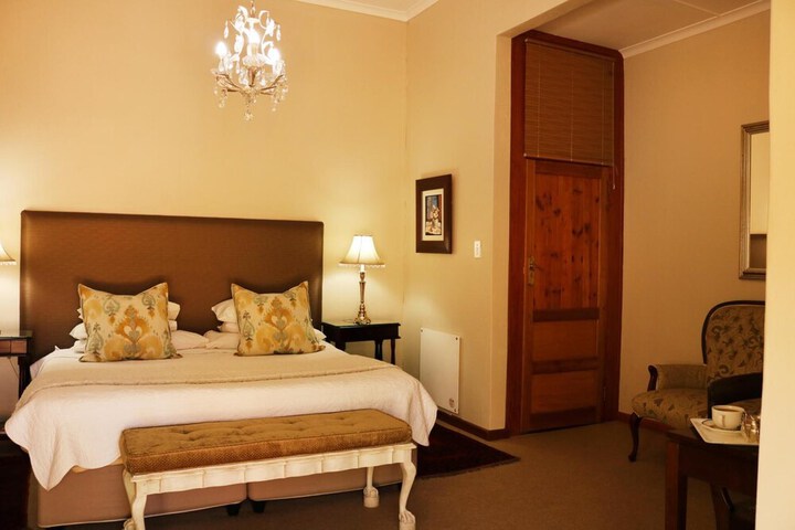Room 16 of 66