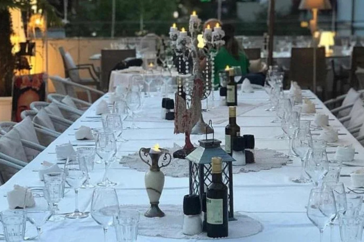 Dining 11 of 11
