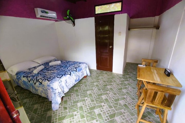 Room 4 of 17