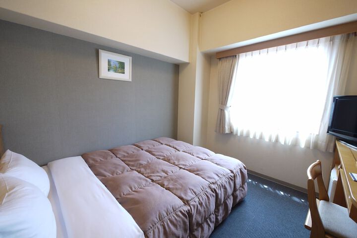 Room 5 of 24