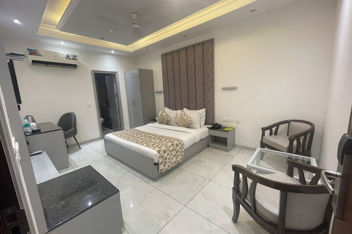 Room 5 of 29
