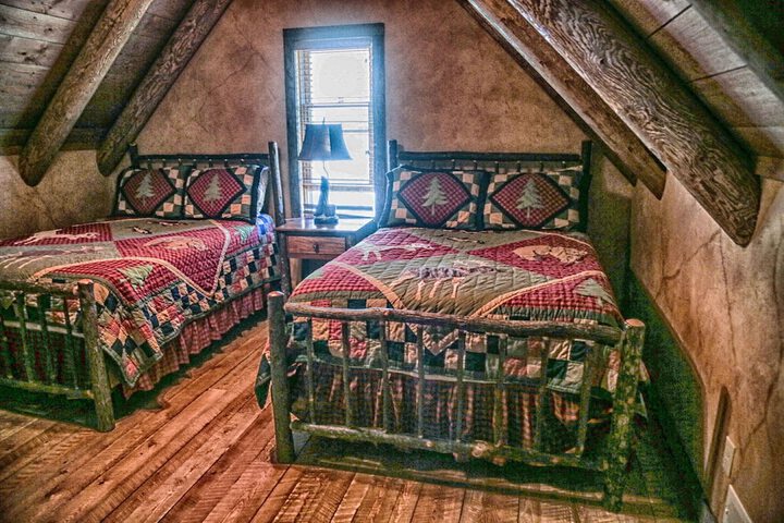 Room 9 of 47