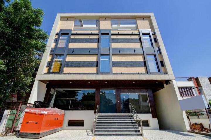 HOTEL GRAND ANSHUL