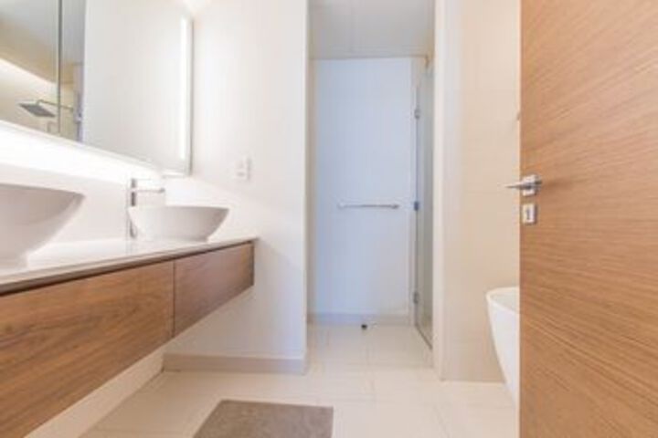 Room 3 of 14