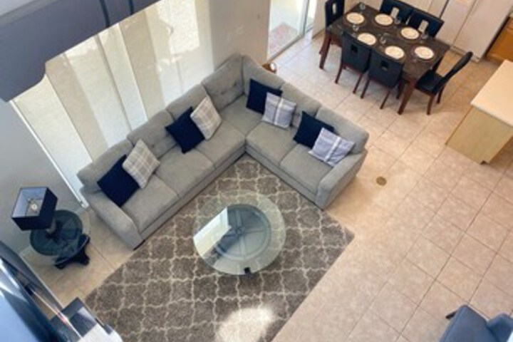 Room 65 of 272
