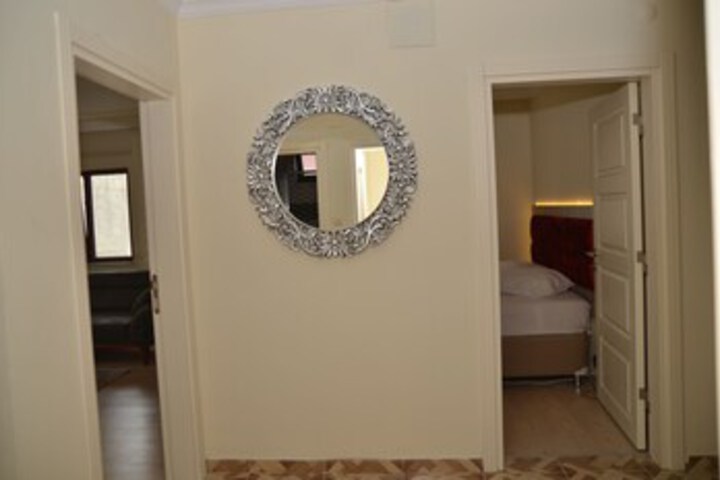 Room 17 of 25