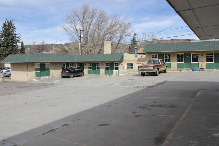 Property Grounds 14 of 18