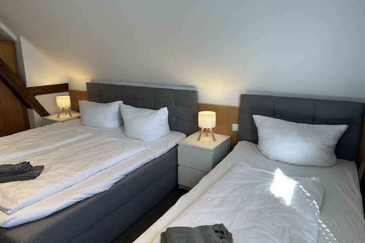 Room 16 of 85