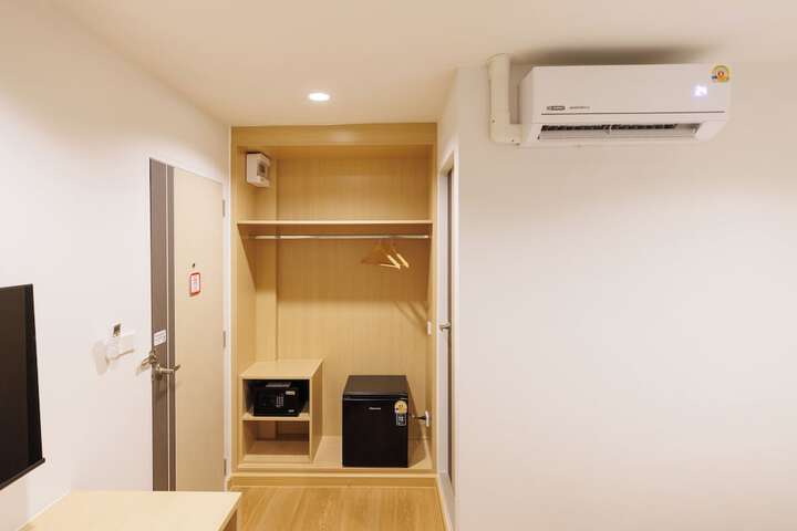 Room 29 of 53
