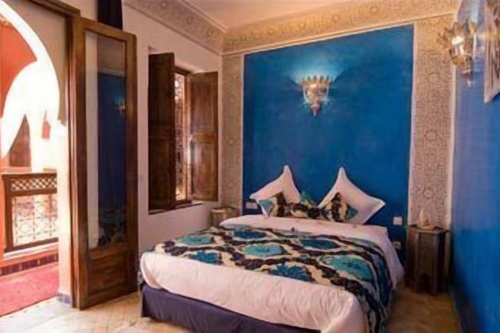 Room 27 of 146