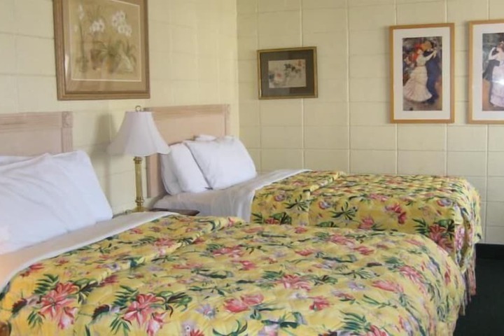 Room 3 of 16