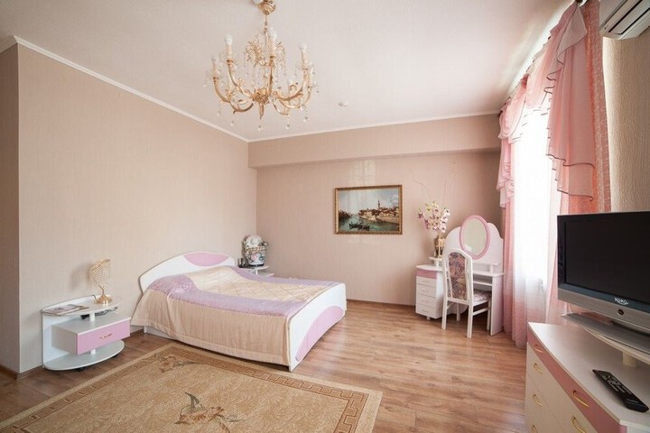 Room 12 of 31