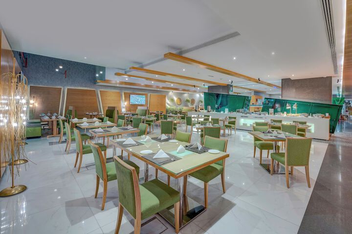 Dining 56 of 70