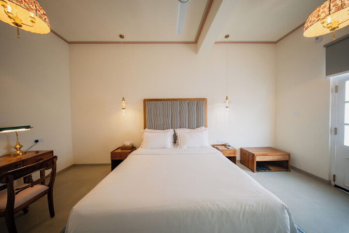 Room 8 of 37