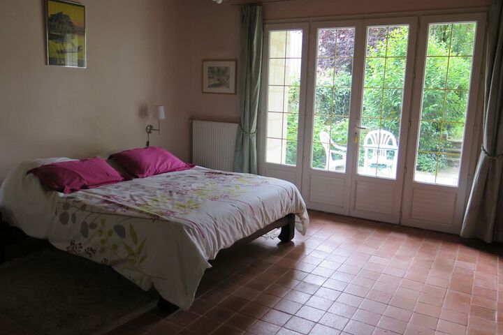 Room 2 of 36