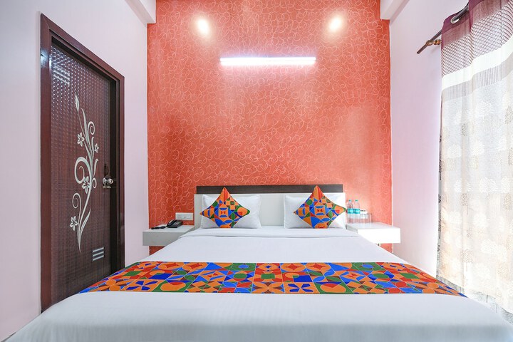 Room 14 of 25