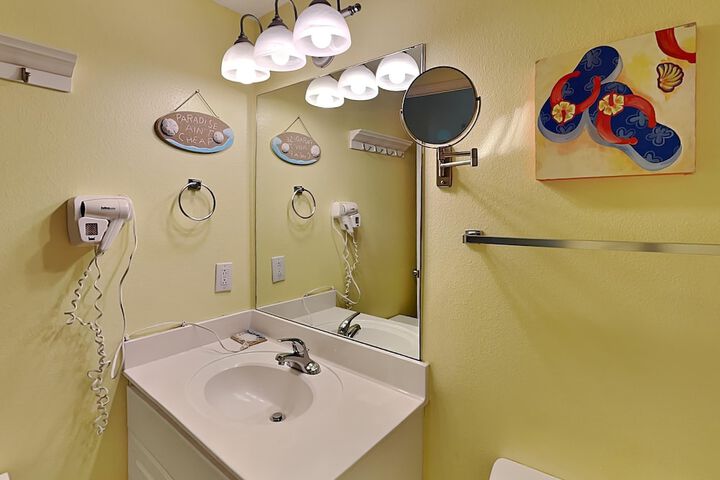 Room 126 of 217