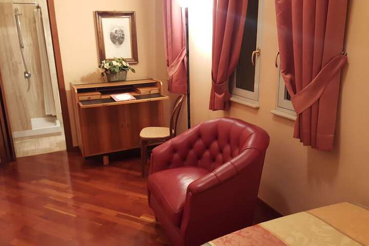 Room 21 of 152