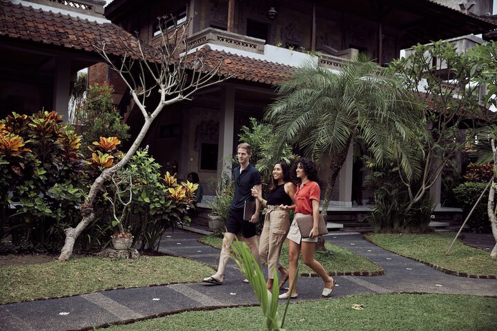 Hotel Exterior 58 of 71