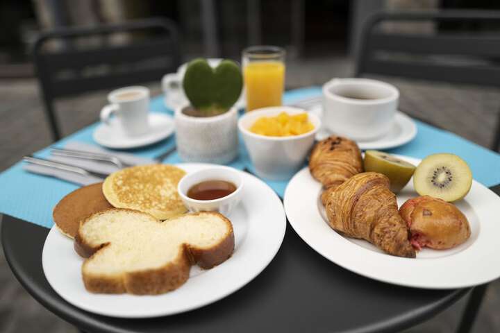 Breakfast/Coffee Service 38 of 40