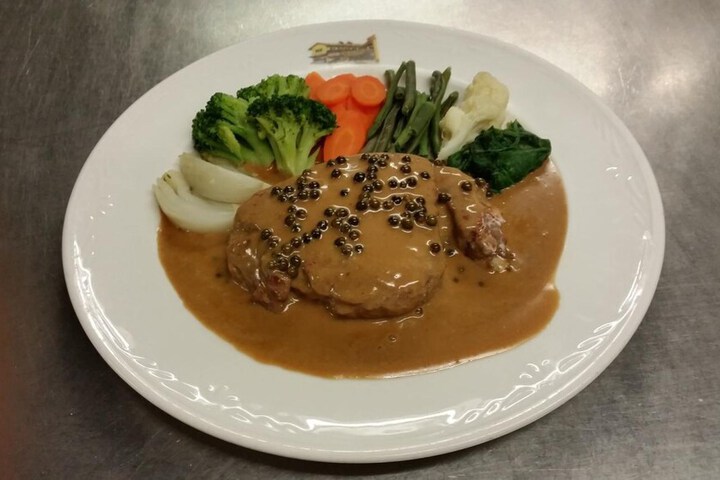 Dining 30 of 49