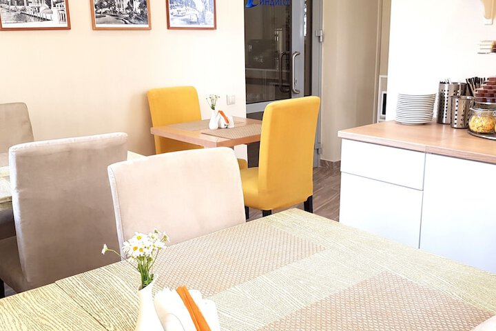 Lounge 80 of 89