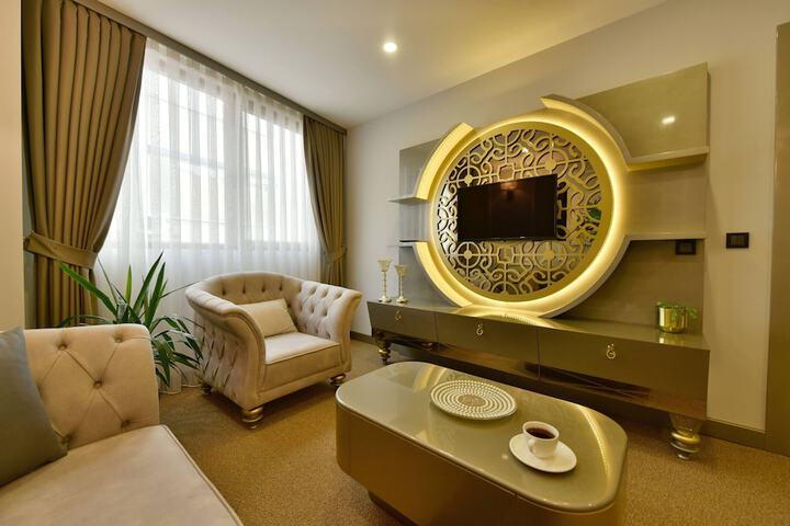 Room 43 of 102