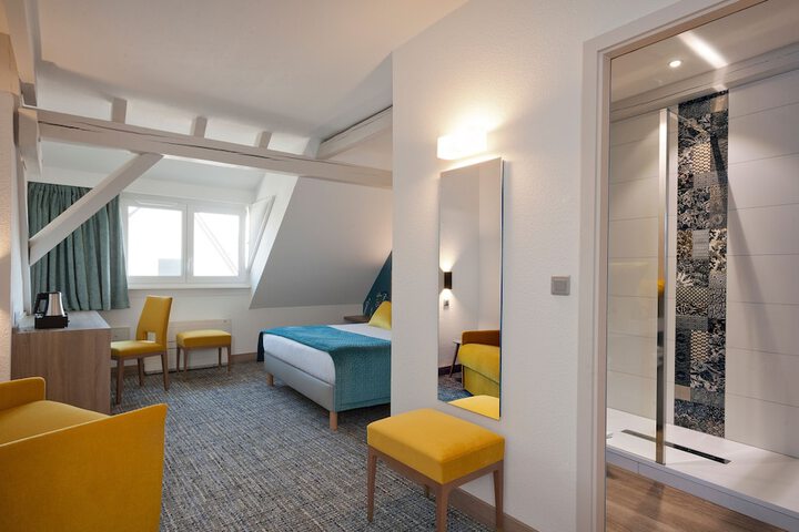 Room 10 of 52