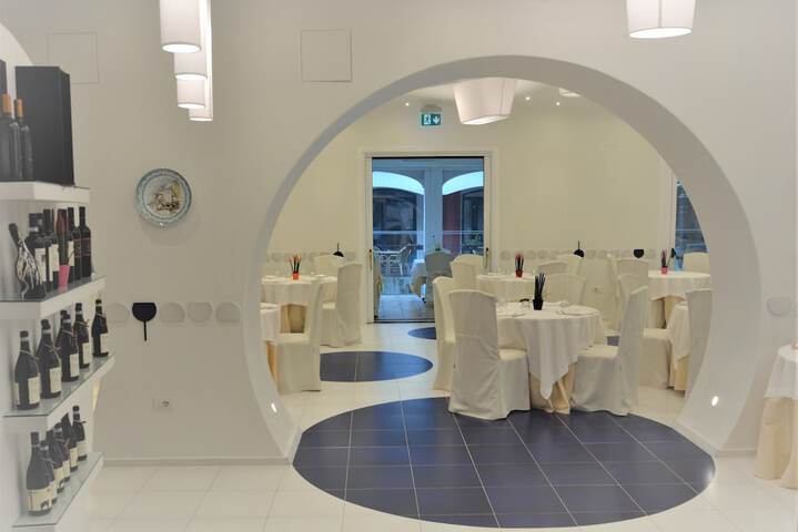 Dining 57 of 73