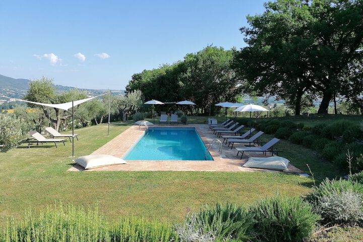 Pool 39 of 60