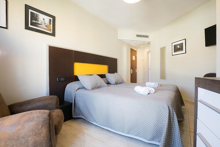 Room 11 of 41