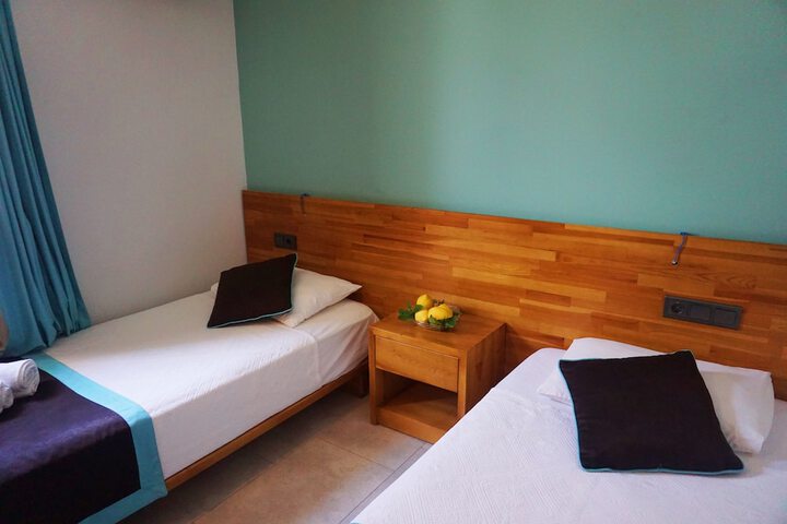Room 17 of 46