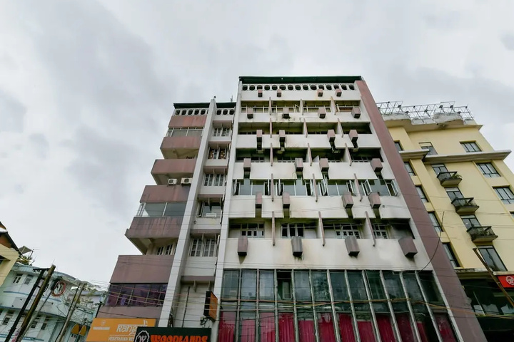 OYO 15247 New Woodlands HTL
