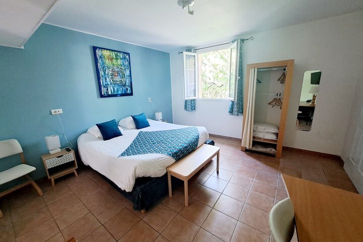 Room 17 of 49