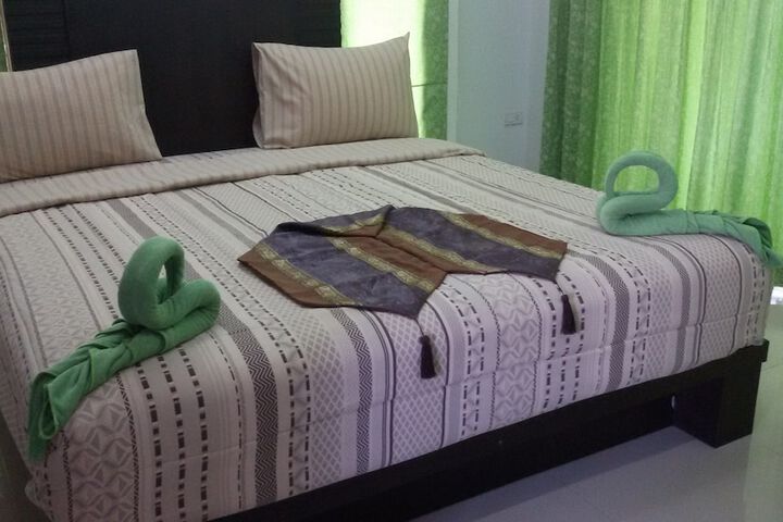 Room 15 of 32