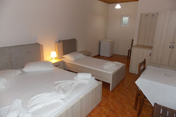 Room 13 of 17