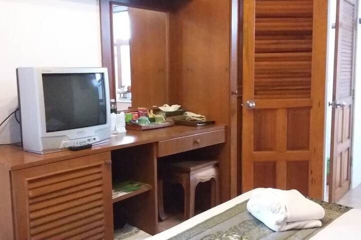 Room 63 of 133
