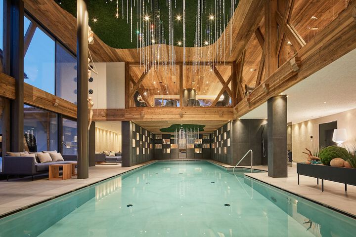 Pool 51 of 101
