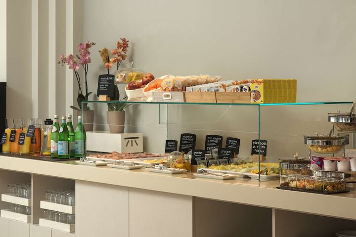 Breakfast/Coffee Service 40 of 59