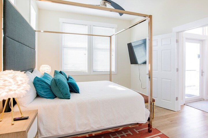 Room 8 of 41