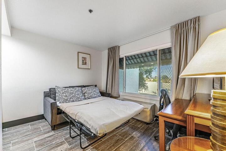 Room 43 of 78