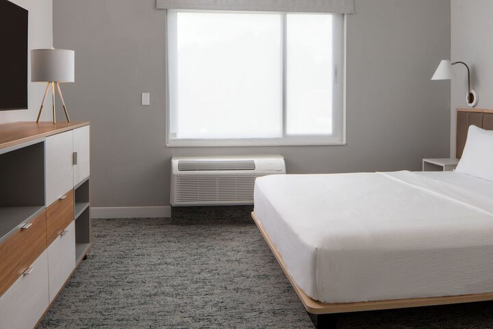 Room 5 of 27