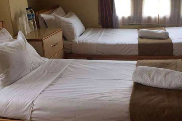 Room 3 of 16