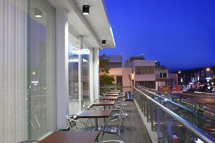 Terrace/Patio 9 of 32