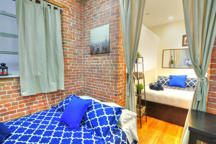 Room 11 of 214