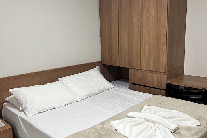 Room 8 of 24