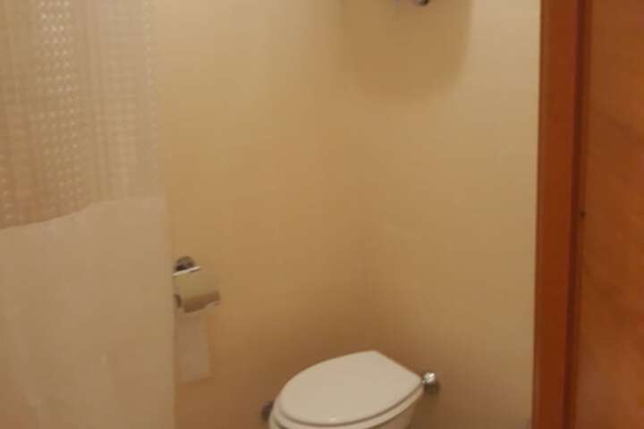 Room 12 of 16