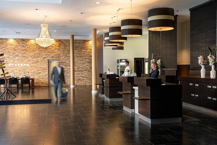Guest Lobby