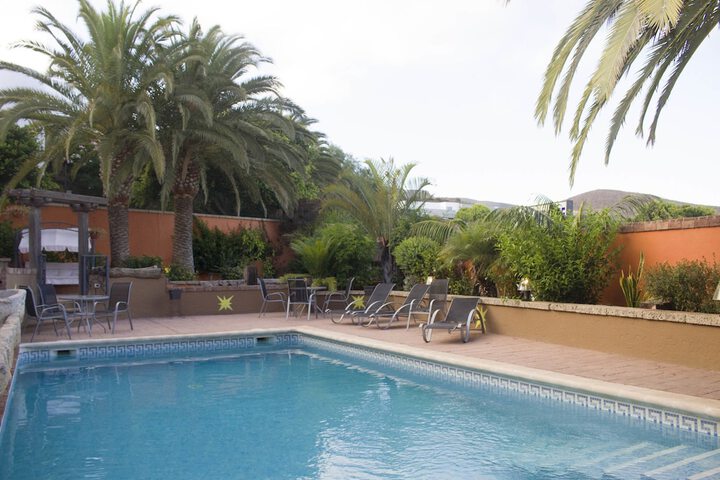 Pool 16 of 33