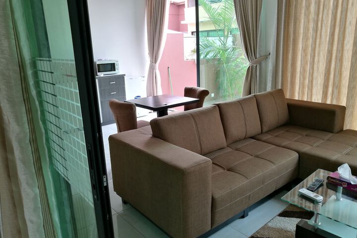 Room 7 of 13